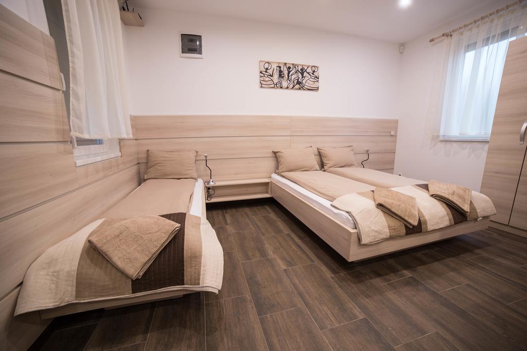 Relax Apartmanhaz Morahalom Exterior photo